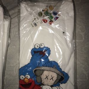Uniqlo Kaws Sesame Street Elmo Cookie Monster